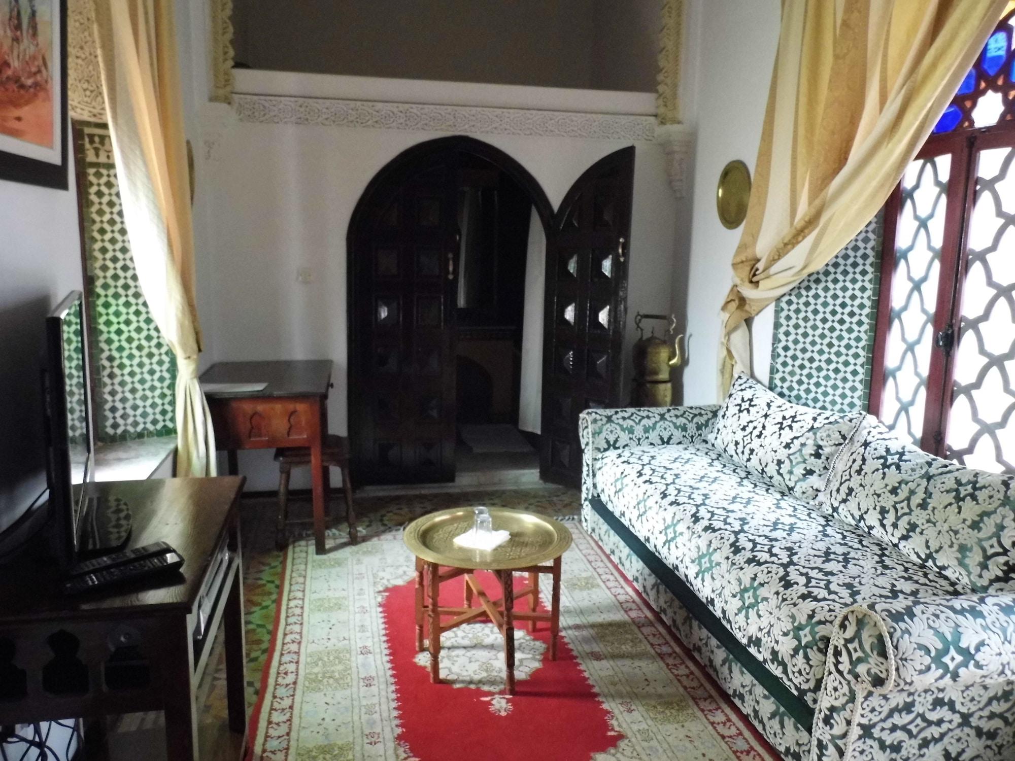 فندق رياض ايه لا بيل ايتويل ساليه المظهر الخارجي الصورة